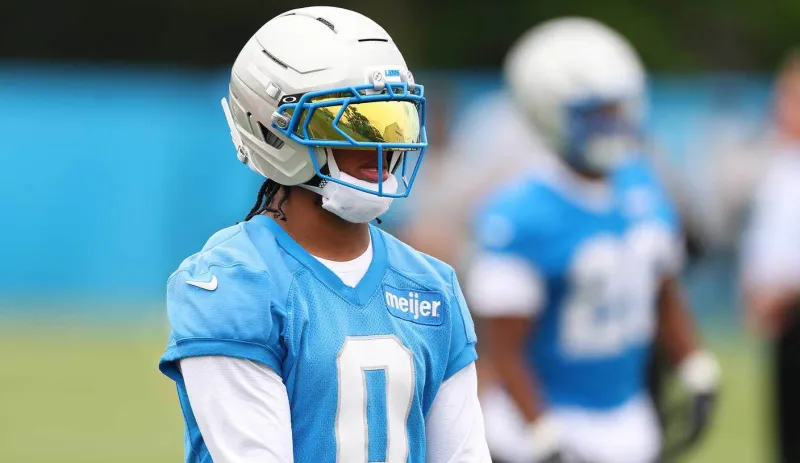 Jahmyr Gibbs Returns To Practice Field For First Time At Lions Training Camp