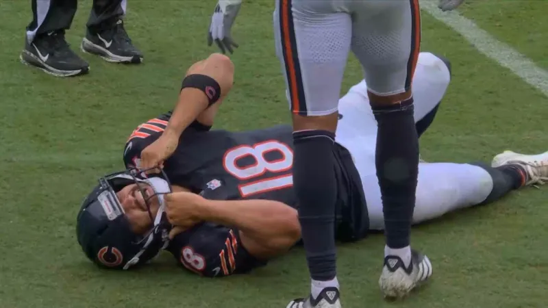 Bears QB Caleb Williams Exits With Apparent Lower Leg Injury Against Vikings