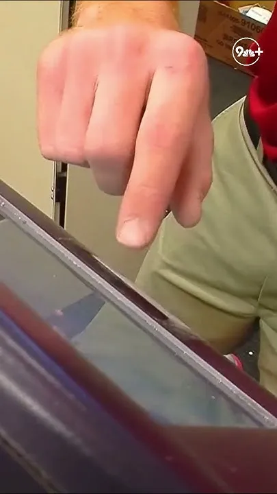 Person walks away with $1 million Powerball ticket (Video)