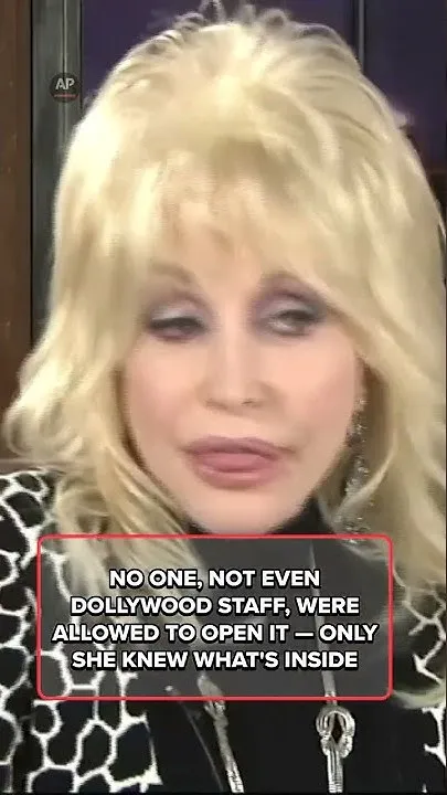 What's locked inside Dolly Parton's "Dream Box" at Dollywood (Video)