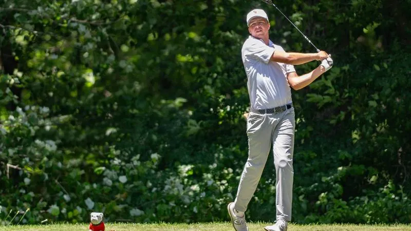 Ditzinger Turns in Record-Breaking Performance to Conclude NCAA Athens Regional
