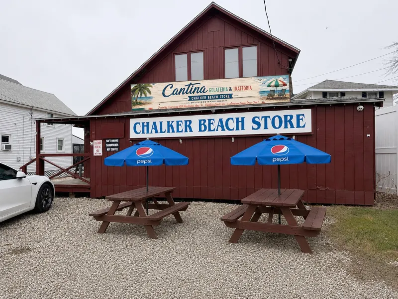 Middletown's Cantina Caf Ristorante opens seasonal shop in Old Saybrook's Chalker Beach