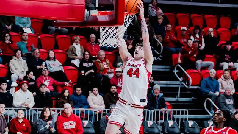 Stags to Host Vermont, Travel to Bryant for Inaugural America East-Metro Basketball Challenge