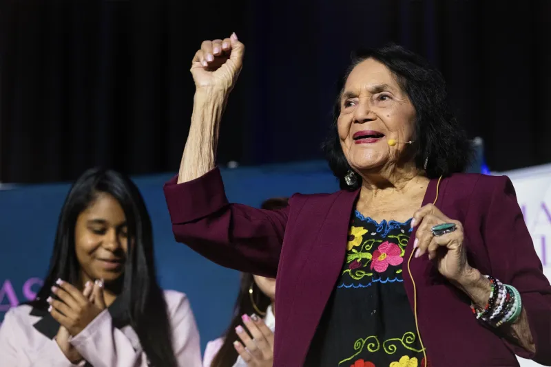 Labor rights icon Dolores Huerta tells CT Latinas to stay civically engaged