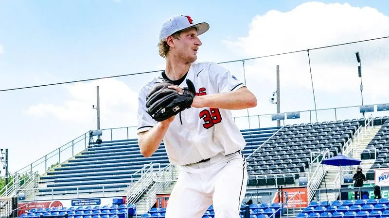Stags Begin Work in Summer Leagues