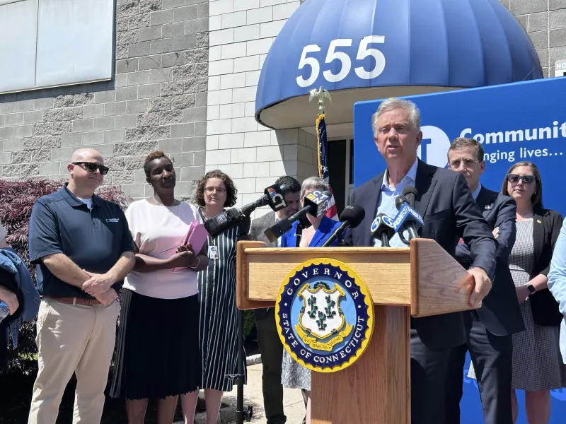 Lamont orders $300 grocery gift cards for residents losing SNAP