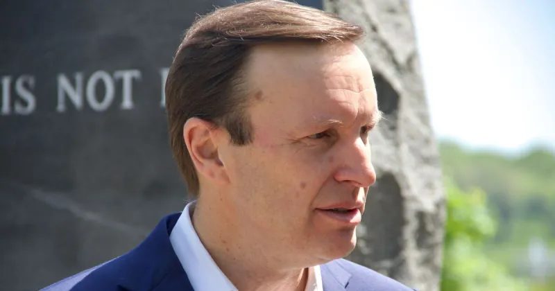 Sen. Murphy sharply criticizes initial deal to end Iran war