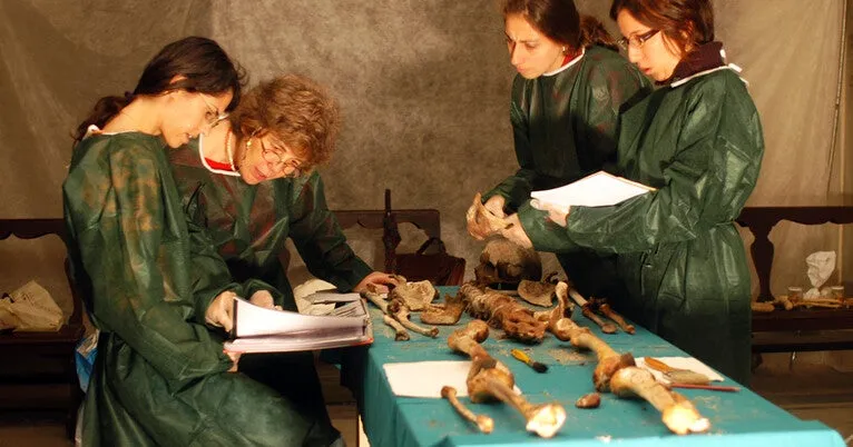 Genetic analysis of Medicis' remains reveal Renaissance-era malaria strains -- and closes book on a murder mystery
