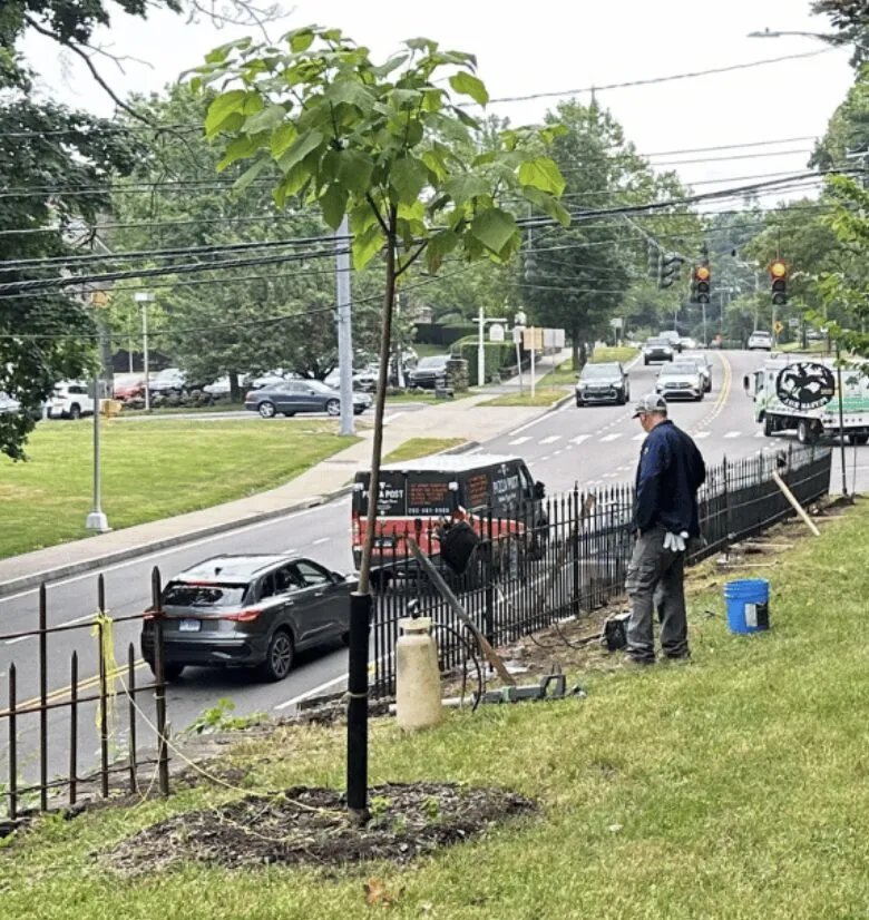 Ceremony Announces to Recognize Installation of New Wrought Iron Fence at Historic Putnam Hill Park