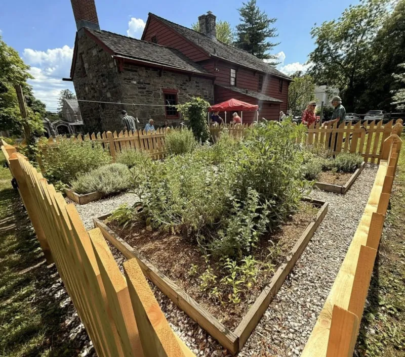 Riverside Garden Club Rounds Out Another Successful Season