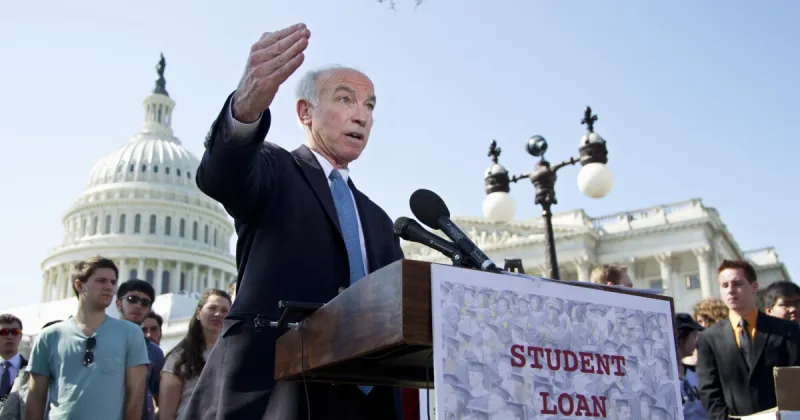 CT congressman pushes to eliminate student loan interest