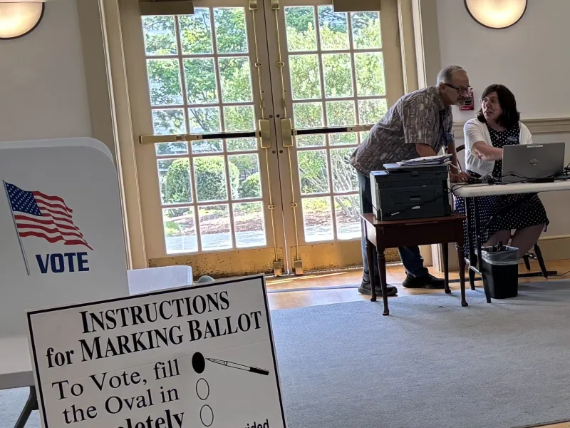 Slow Early Voting Turnout Gives Old Lyme Officials Practice for November