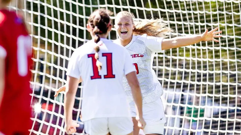 Stags Chosen Metro Preseason Favorites; Four Named to Preseason Team