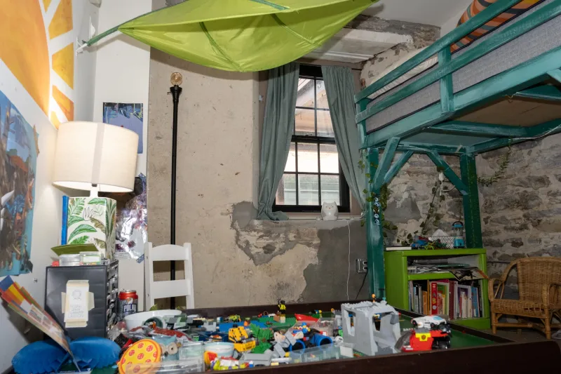 EPA settles with Putnam apartment manager over lead paint