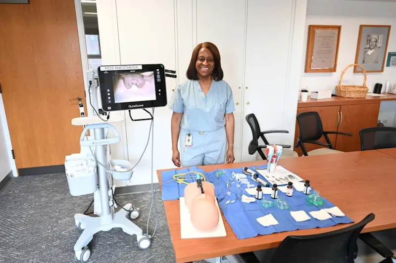 High school students awakened to anesthesiology