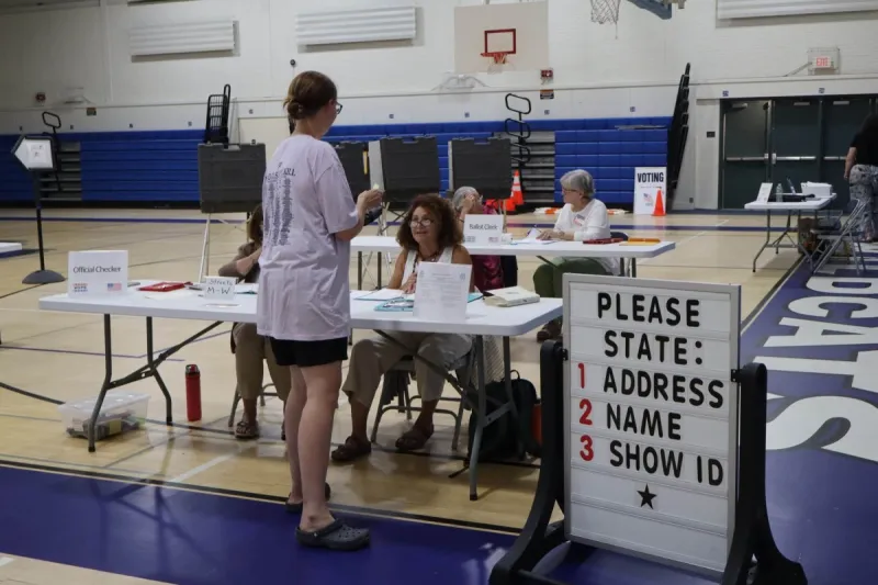 Lamont Sweeps Lyme and Old Lyme in Democratic Primary
