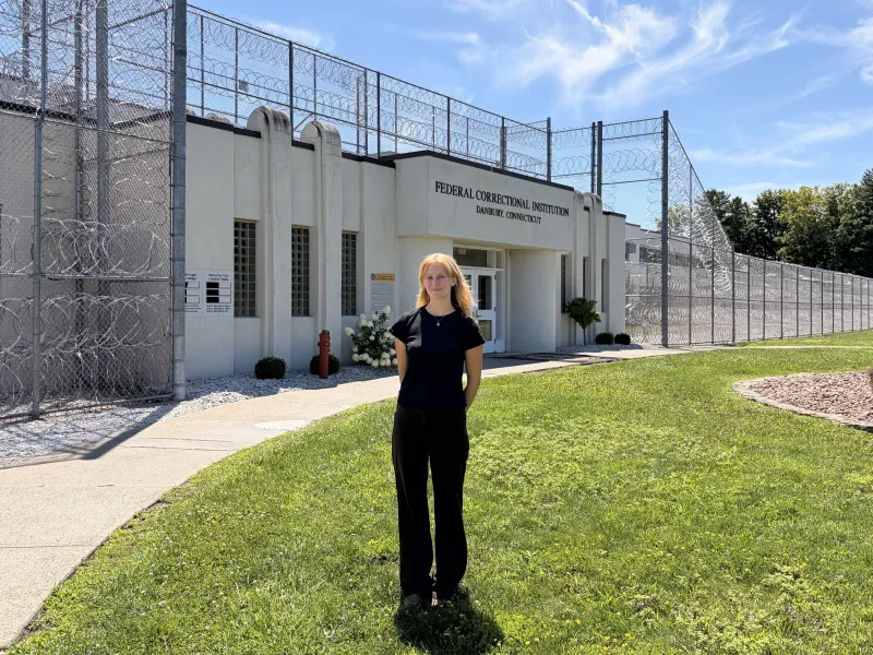 Yale graduate student creates 'The Physics of Light' course for women in prison