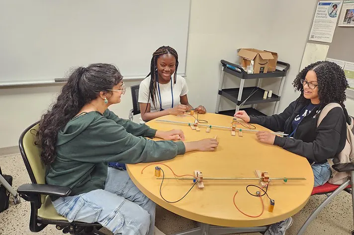 Yale Physics hosts 2026 Pathways to Science Summer Scholars