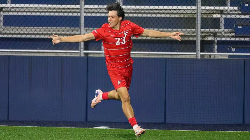 Men's Soccer Picks Up Win at UConn