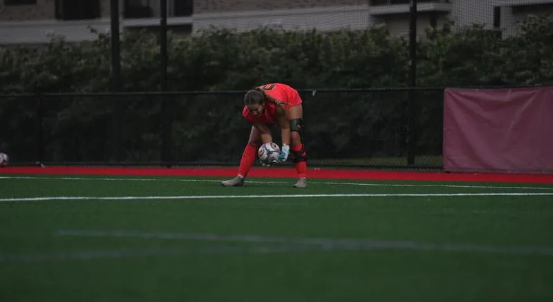 Goodman Makes 11 Saves as Chargers Fall to Sacred Heart