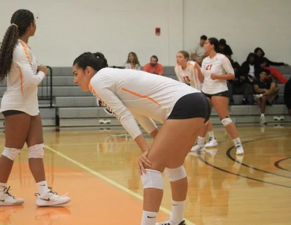 Eagles volleyball kicks off its season in the Long Island Invitational, starting 0-2