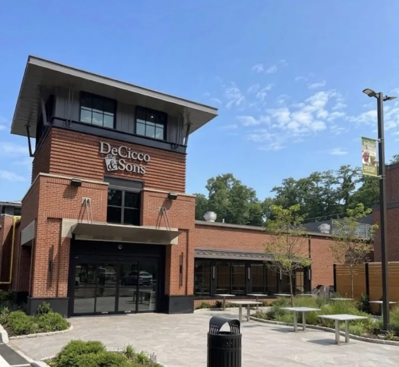 DeCicco & Sons Announces Opening of New Greenwich Location at 21 Glenville St