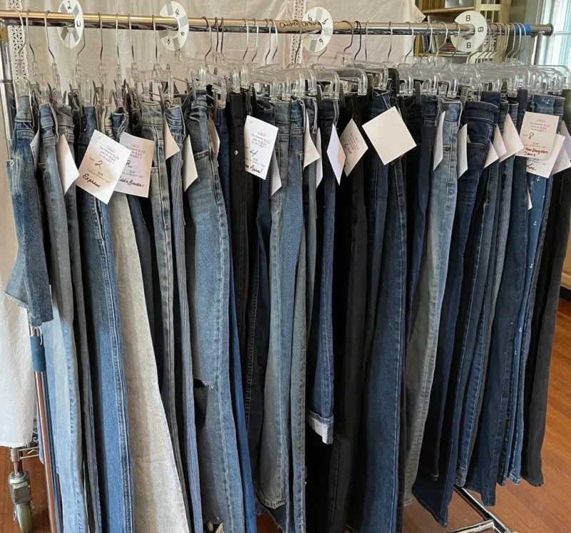'Ladies Who Stitch' Bring Jeans & Sweaters Sale to Old Lyme