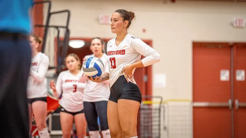 Hartford Volleyball Sweeps Saturday Tri-Match Against Albertus Magnus College & Salem State University
