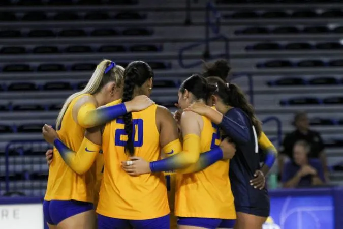 New Haven Volleyball Fight at Blue Hen Invitational