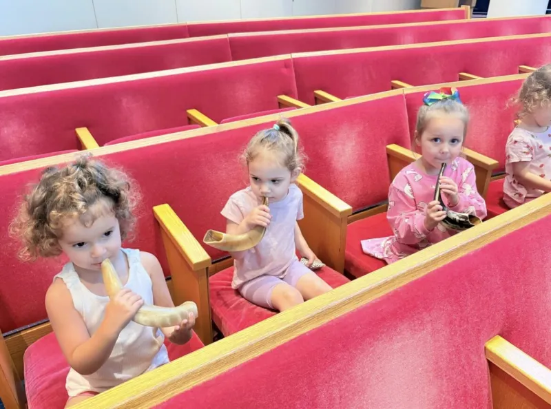 Temple Sholom Selma Maisel Nursery Schoolers Participate in Shofar Sounding Demonstration