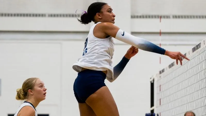 SCSU Volleyball Sweeps Post