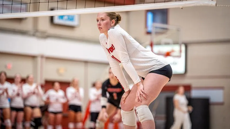 Women's Volleyball Wins Both Matches of Tri-Match vs Fitchburg State and Conn. College