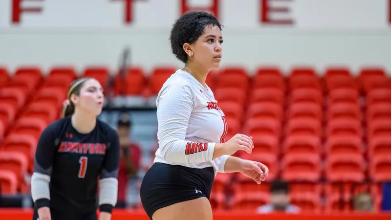 Hartford Volleyball Sweeps SUNY New Paltz for Third Straight Win