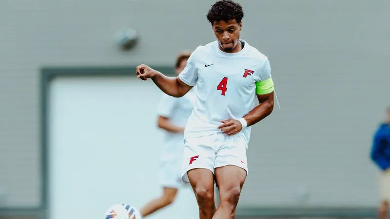 Men's Soccer Opens Metro Play With 2-1 Win Over Siena