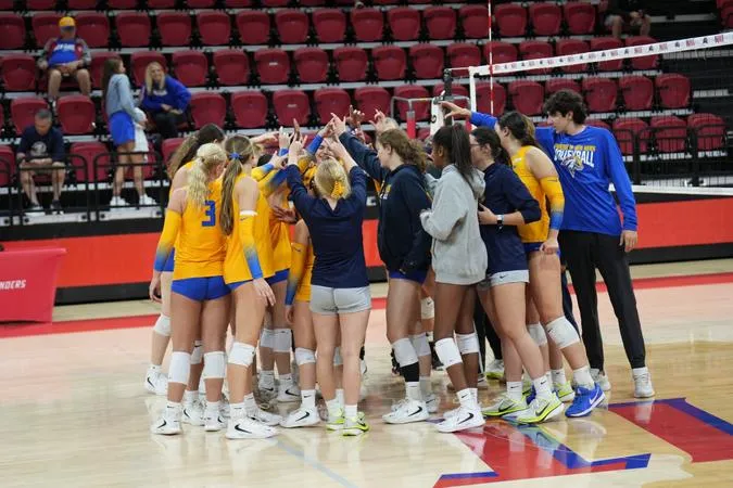 New Haven Volleyball Falls to Coppin State at Home