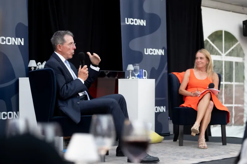 Global Financier Bob Diamond Shares Insights, Advice for Students During UConn Leadership Seminar