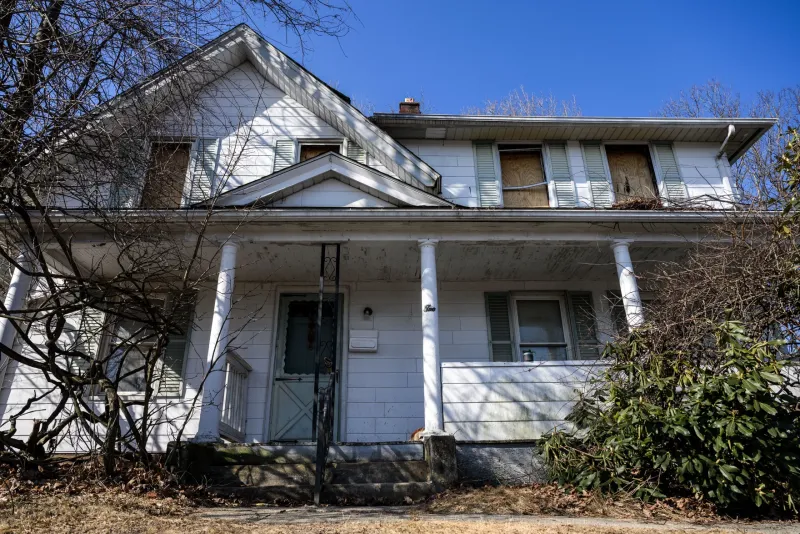 DCF to release internal report to Waterbury captivity victim's lawyers