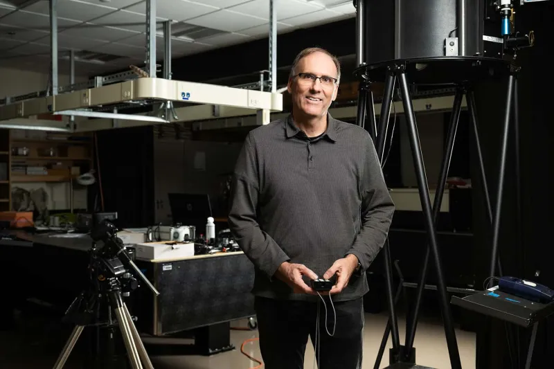 Horch Receives NSF Grant for Collaborative International Telescope Project