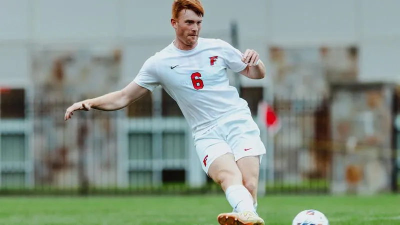 Men's Soccer Heads To Saint Peter's For Midweek Match