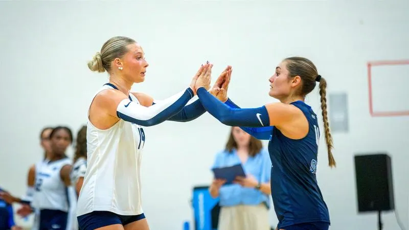 SCSU Volleyball Battles But Falls 3-2 At AIC In Five-Set Thriller
