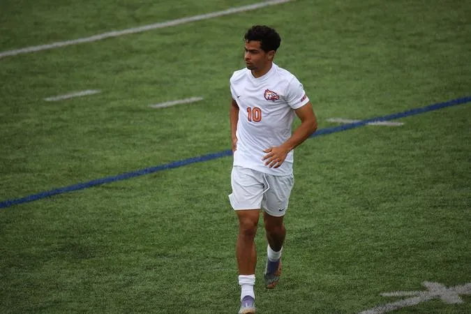 Eagles win three in a row, Eflasoukhi scores twice for second time this season