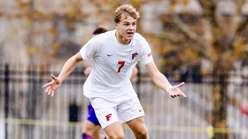 Men's Soccer Remains Unbeaten In Metro Play With Win Over Manhattan