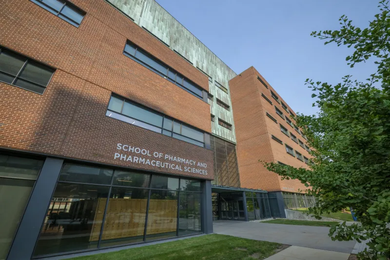 Two UConn Alumni to Speak at 2026 Professionalism Ceremonies