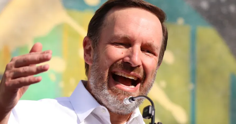 Sen. Murphy claims he was denied access to largest U.S. military base in Middle East