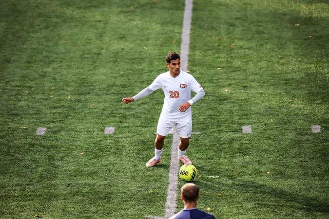 Men's Soccer back in win column as Padroni's goal bests Jefferson, 1-0