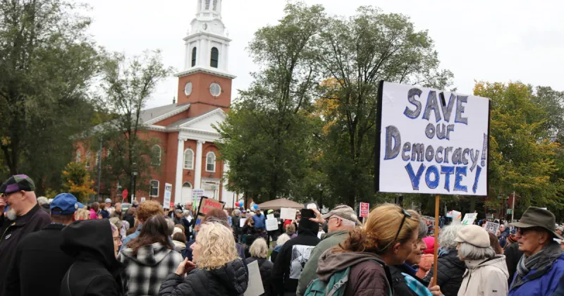 'No Kings' protests bring hundreds to the New Haven green