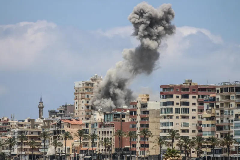 Iran and Israel continue to trade missile strikes