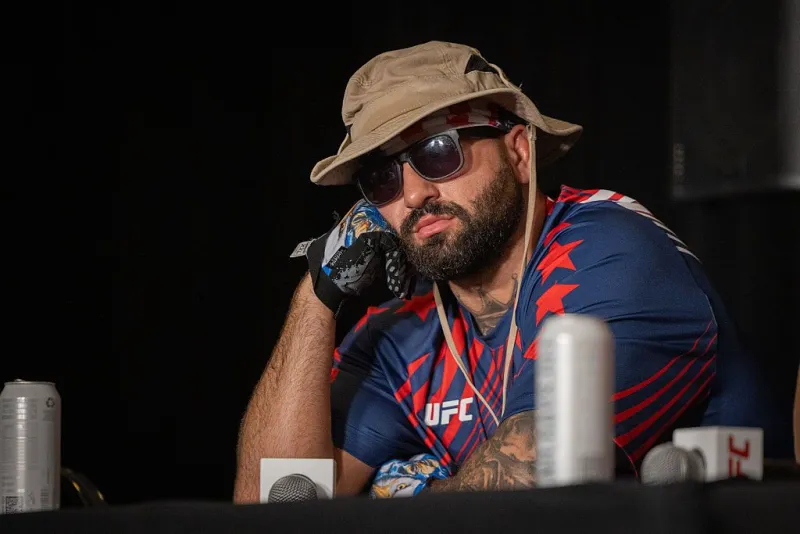 White UFC Fighter Declares 'Michelle Obama Is A Man' At White House Event
