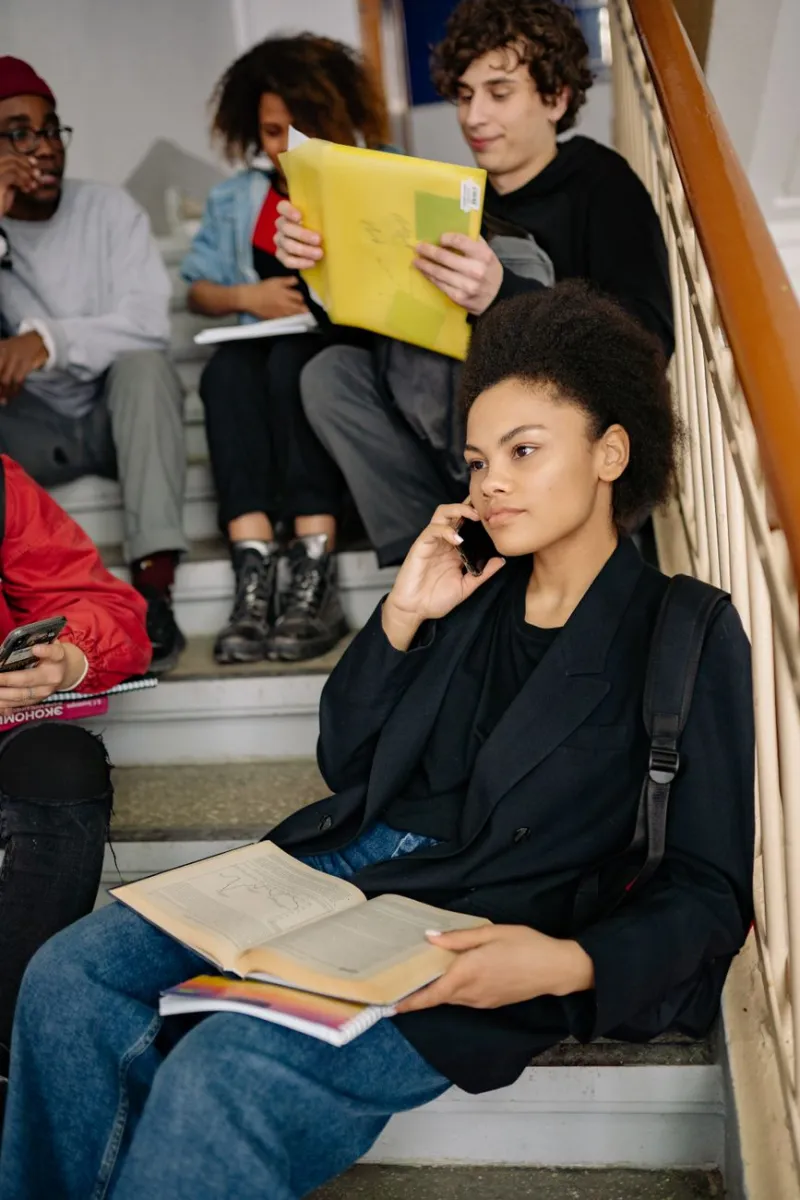 Cellphone Ban Frustrates Parents, Students, Teachers at This Va. High School
