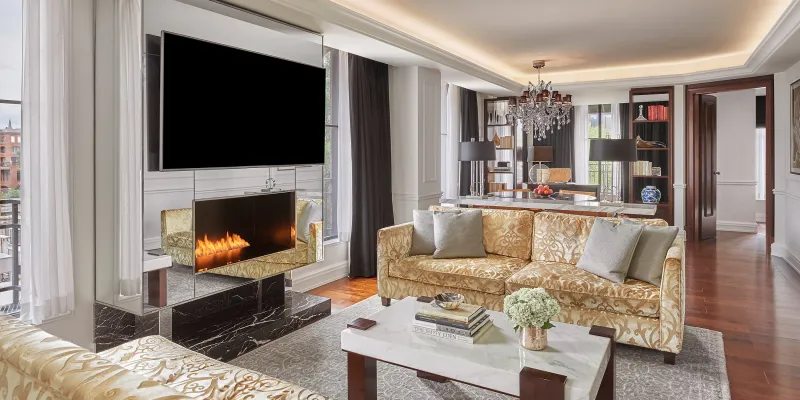 Going All Out for America's 250th? Splurge on These DC Hotel Packages.
